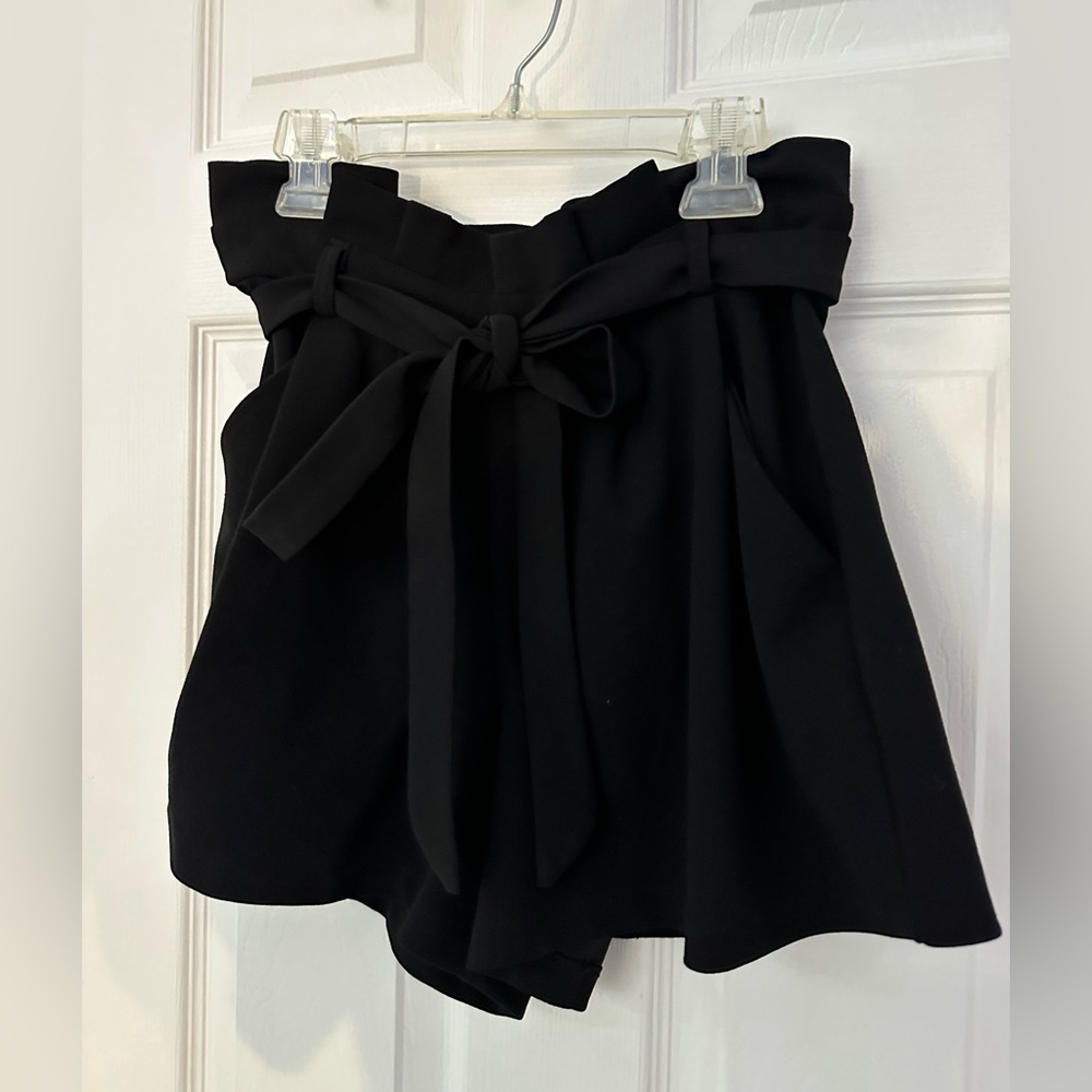 Jaime Women’s Black Formal Shorts (XS)